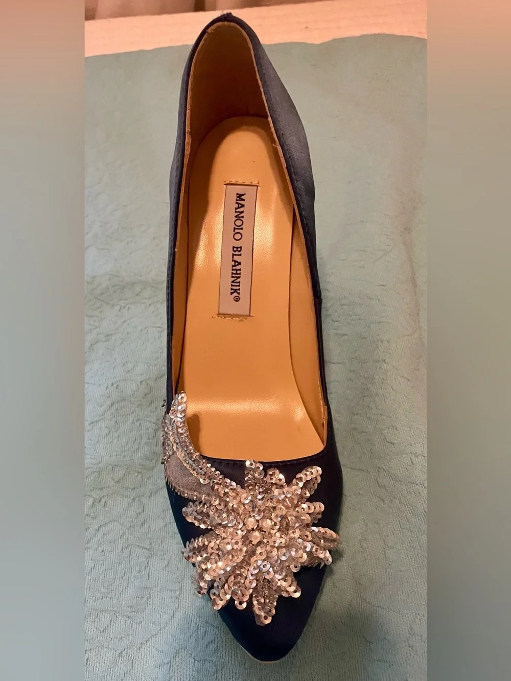 Manolo Blahnik Navy Satin Embellished Swan Pumps Size 6 - Picture 12 of 16
